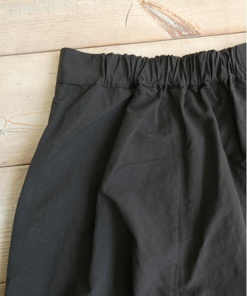 TRUNC（トランクエイティーエイト）の「Syakasyaka Nylon Cargo Pants（カーゴパンツ・レディース・ブラック/アイボリー・FREE）」の14枚目の写真