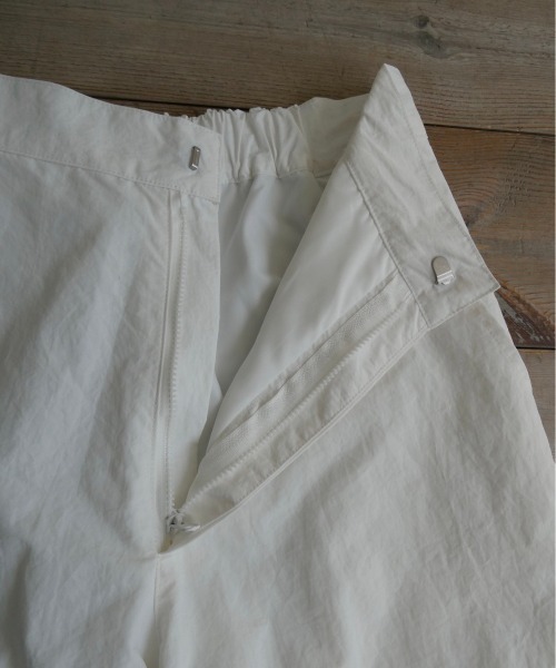 TRUNC（トランクエイティーエイト）の「Syakasyaka Nylon Cargo Pants（カーゴパンツ・レディース・ブラック/アイボリー・FREE）」の9枚目の写真