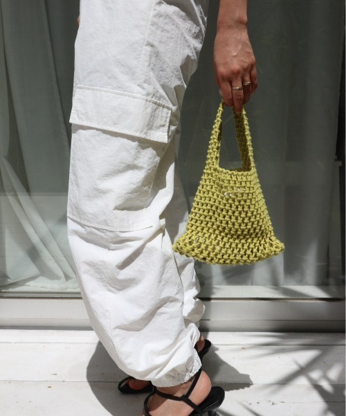 TRUNC（トランクエイティーエイト）の「Syakasyaka Nylon Cargo Pants（カーゴパンツ・レディース・ブラック/アイボリー・FREE）」の4枚目の写真