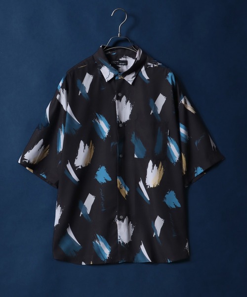 ANPAS(アンパス)の「Cool Touch Total Pattern Print Oversized Silky Shirt/接触冷感 総柄プリント オーバーサイズ シルクタッチ シャツ(シャツ/ブラウス・メンズ・ブラック系その他/グリーン系その他/ホワイト系その他2/ホワイト系その他4/ホワイト系その他5/ブラック系その他2/ブラック系その他3/ブラック系その他4/ブラック系その他5/ホワイト系その他/ホワイト系その他3/ブラック/グレー/ホワイト/ブルー系その他/ホワイト系その他6/ブラック系その他7/ブラック系その他6/ブラック系/ブラック系1/ホワイト系その他7/グレー系その他/ブルー・L/M)」の1枚目の写真