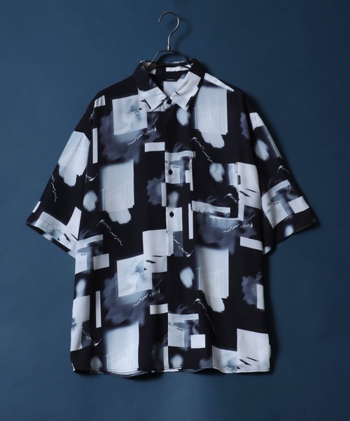 ANPAS(アンパス)の「Cool Touch Total Pattern Print Oversized Silky Shirt/接触冷感 総柄プリント オーバーサイズ シルクタッチ シャツ(シャツ/ブラウス・メンズ・ブラック系その他/グリーン系その他/ホワイト系その他2/ホワイト系その他4/ホワイト系その他5/ブラック系その他2/ブラック系その他3/ブラック系その他4/ブラック系その他5/ホワイト系その他/ホワイト系その他3/ブラック/グレー/ホワイト/ブルー系その他/ホワイト系その他6/ブラック系その他7/ブラック系その他6/ブラック系/ブラック系1/ホワイト系その他7/グレー系その他/ブルー・L/M)」の16枚目の写真