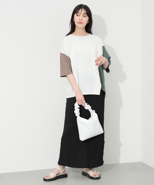 BEAMS HEART(ビームスハート)の「BEAMS HEART / ビッグブロッキング プルオーバー(Tシャツ/カットソー・レディース・ブラウン系その他3/オフホワイト/チャコールグレー・FREE)」の22枚目の写真