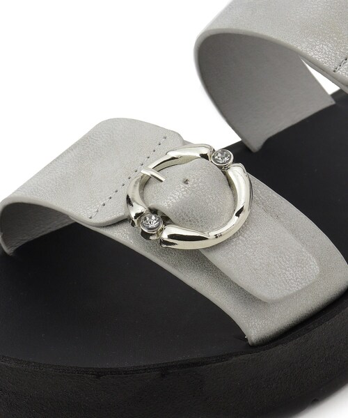 SHOO・LA・RUE（シューラルー）の「◆ビジュー付き ダブルベルト サンダル（サンダル・レディース・ピンクゴールド/シルバー・35/45）」の9枚目の写真