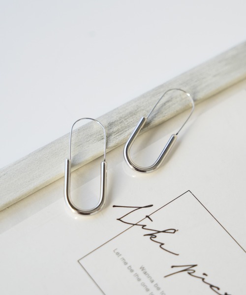 IAMUSE(アイアミューズ)の「金属アレルギー対応 スリムオーバルフープピアス S0989【IAMUSE】(ピアス(両耳用)・レディース・シルバー/ゴールド・FREE)」の8枚目の写真