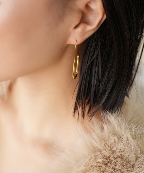 IAMUSE(アイアミューズ)の「金属アレルギー対応 スリムオーバルフープピアス S0989【IAMUSE】(ピアス(両耳用)・レディース・シルバー/ゴールド・FREE)」の7枚目の写真