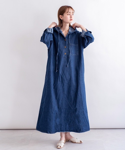 VitaFelice（ヴィータフェリーチェ）の「フード付きロングデニムワンピース（ワンピース・レディース・ネイビー/ライトブルー・FREE）」の8枚目の写真