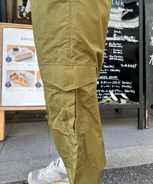 nemne store(ネンネストア)の「【低身長用サイズあり】スリット入りナイロンカーゴスカート(スカート・レディース・オフホワイト/カーキ/ブラック・SMALL/MEDIUM)」の13枚目の写真
