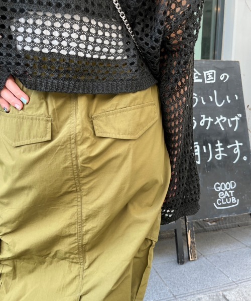 nemne store(ネンネストア)の「【低身長用サイズあり】スリット入りナイロンカーゴスカート(スカート・レディース・オフホワイト/カーキ/ブラック・SMALL/MEDIUM)」の6枚目の写真