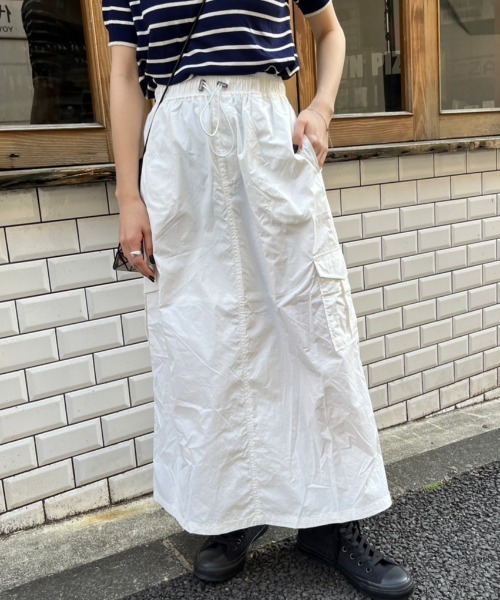 nemne store(ネンネストア)の「【低身長用サイズあり】スリット入りナイロンカーゴスカート(スカート・レディース・オフホワイト/カーキ/ブラック・SMALL/MEDIUM)」の20枚目の写真