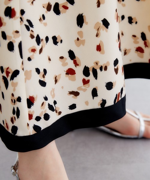 miclat（ミクラ）の「大きいサイズ　レトロ柄スカート　miclat（スカート・レディース・ブラウン系/アイボリー系・L/LL/3L/4L/5L）」の13枚目の写真