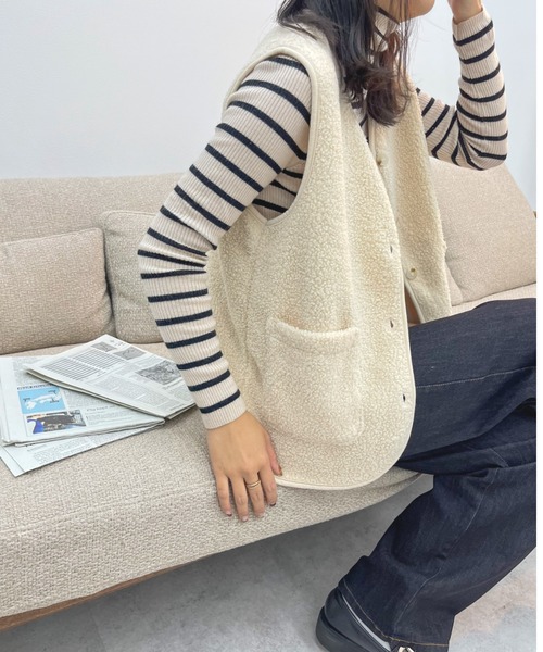 BELLUNA(ベルーナ)の「ヘビロテ確実!ふんわり華奢魅せ プードルボアベスト(ベスト・レディース・ブラック/グレイッシュベージュ/アイボリー/ブラウン・MEDIUM/LARGE/X-LARGE)」の2枚目の写真