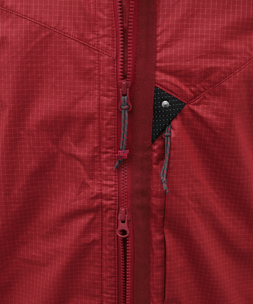 KLATTERMUSEN(クレッタルムーセン)の「【KLATTERMUSEN / クレッタルムーセン】Ansur Wind Parka -Limited Col(マウンテンパーカー・メンズ・レッド・MEDIUM/LARGE/X-LARGE)」の16枚目の写真