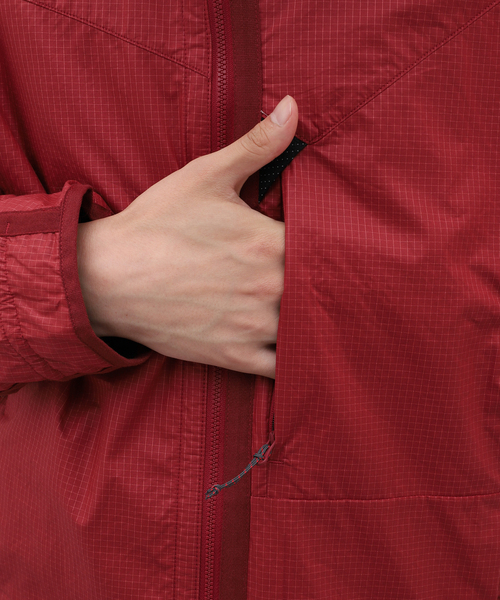 KLATTERMUSEN(クレッタルムーセン)の「【KLATTERMUSEN / クレッタルムーセン】Ansur Wind Parka -Limited Col(マウンテンパーカー・メンズ・レッド・MEDIUM/LARGE/X-LARGE)」の19枚目の写真