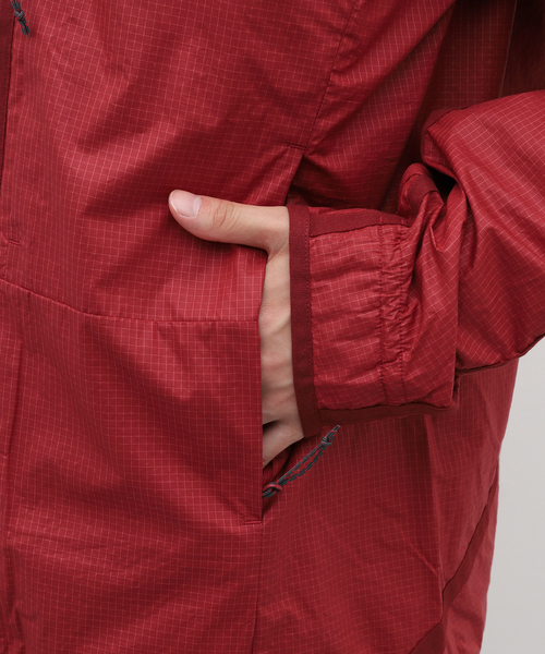 KLATTERMUSEN(クレッタルムーセン)の「【KLATTERMUSEN / クレッタルムーセン】Ansur Wind Parka -Limited Col(マウンテンパーカー・メンズ・レッド・MEDIUM/LARGE/X-LARGE)」の9枚目の写真