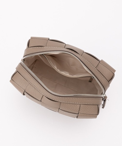 IACUCCI（イアクッチ）の「ベルタ S CERVO（ショルダーバッグ・レディース・ダークブラウン/グリーン/ライトグレー/レッド/ピンク/グレイッシュベージュ・FREE）」の18枚目の写真