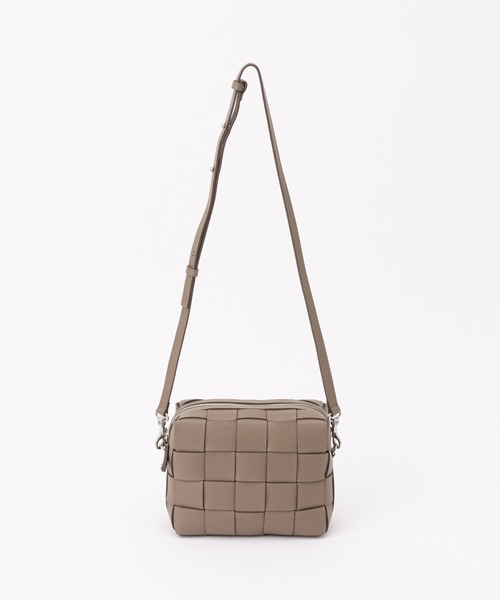 IACUCCI（イアクッチ）の「ベルタ S CERVO（ショルダーバッグ・レディース・ダークブラウン/グリーン/ライトグレー/レッド/ピンク/グレイッシュベージュ・FREE）」の13枚目の写真