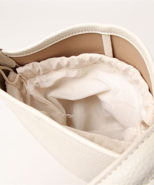 flower(フラワー)の「シャープハンドルバッグ(ショルダーバッグ・レディース・ホワイト・FREE)」の16枚目の写真