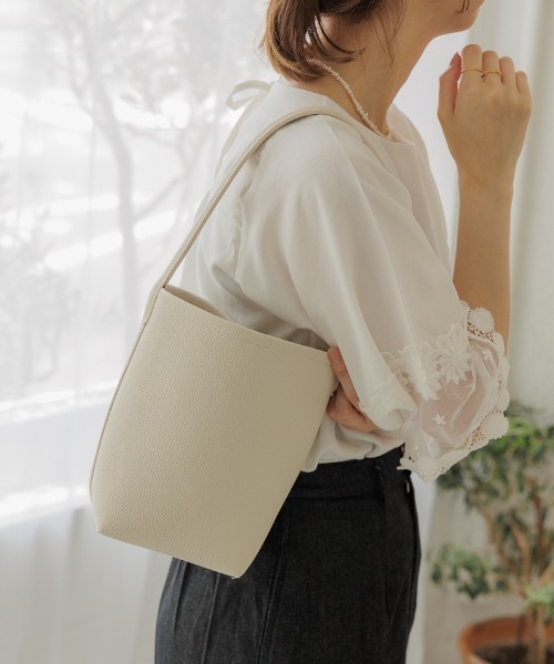 『1年保証』 セール】シャープハンドルバッグ（ショルダーバッグ）｜flower かごバッグ