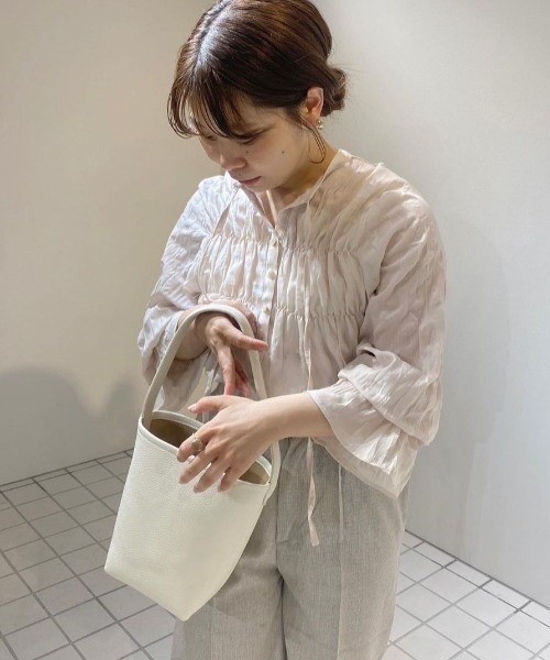 flower(フラワー)の「シャープハンドルバッグ(ショルダーバッグ・レディース・ホワイト・FREE)」の22枚目の写真