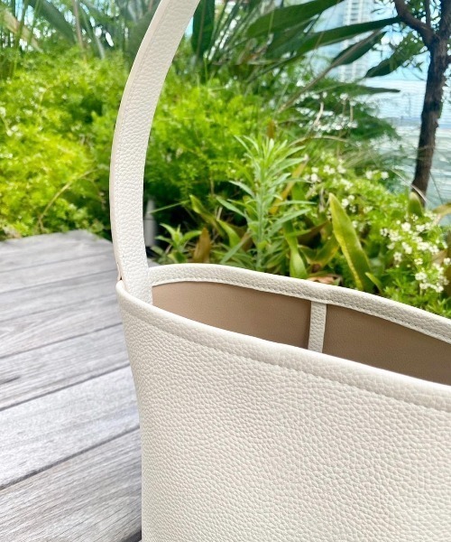 flower(フラワー)の「シャープハンドルバッグ(ショルダーバッグ・レディース・ホワイト・FREE)」の20枚目の写真