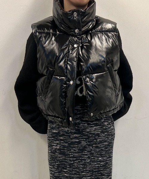 WEGO（ウィゴー）の「WEGO/シャイニーショートパデッドベスト（ダウンベスト・レディース・ブラック/シルバー・FREE）」の4枚目の写真