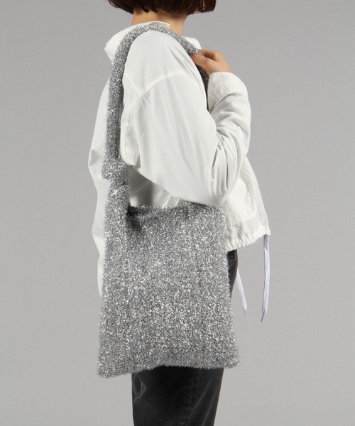 PAGEBOY(ページボーイ)の「シャイニーニットトート(トートバッグ・レディース・オフホワイト/シルバー/ブラック・FREE)」の7枚目の写真