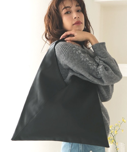 DONOBAN(ドノバン)の「サンカクトート(トートバッグ・レディース・アイボリー/ブラック/シルバー・F)」の1枚目の写真