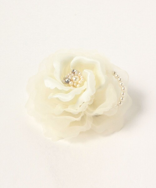 B:MING by BEAMS（ビーミングバイビームス）の「【セレモニー・フォーマル】コンビ フラワー コサージュ（ブローチ/コサージュ・レディース・グレー/ホワイト・ONE SIZE）」の7枚目の写真