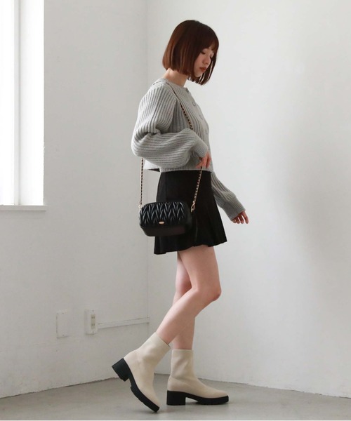 archives(アルシーヴ)の「ウェーブキルトスクエアショルダー(ショルダーバッグ・レディース・ブラック/アイボリー/グレー・FREE)」の20枚目の写真