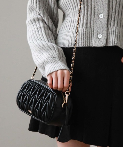 archives(アルシーヴ)の「ウェーブキルトスクエアショルダー(ショルダーバッグ・レディース・ブラック/アイボリー/グレー・FREE)」の16枚目の写真