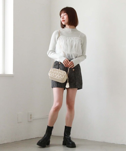 archives(アルシーヴ)の「ウェーブキルトスクエアショルダー(ショルダーバッグ・レディース・ブラック/アイボリー/グレー・FREE)」の7枚目の写真