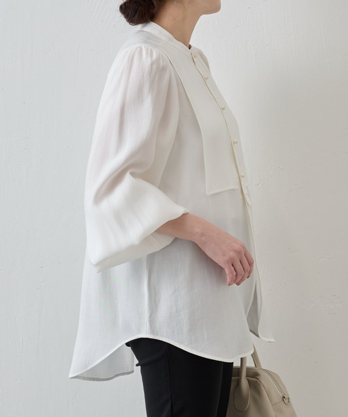 BEARDSLEY（ビアズリー）の「《LIVETART》袖ボリュームパフパールボタンシャツ（シャツ/ブラウス・レディース・ホワイト/ブルー・FREE）」の3枚目の写真