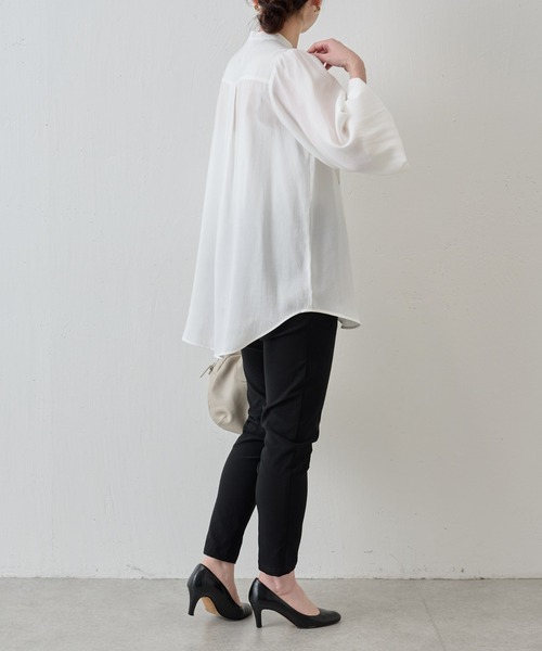 BEARDSLEY（ビアズリー）の「《LIVETART》袖ボリュームパフパールボタンシャツ（シャツ/ブラウス・レディース・ホワイト/ブルー・FREE）」の7枚目の写真