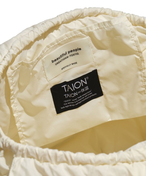 beautiful people（ビューティフルピープル）の「【beautiful people×THE TOKYO/ビューティフルピープル×ザトウキョウ】beautiful people×TAION shoulder bag/パデッドショルダーバッグ/洗える/撥水/軽量（ショルダーバッグ・レディース・キナリ/ブラック・FREE）」の5枚目の写真