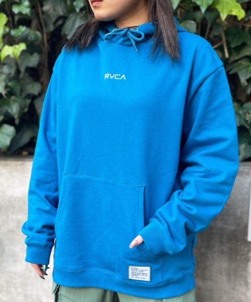 RVCA(ルーカ)の「RVCA レディース 【AZUL】 RVCA×AZUL ALL BRAND RVCA HOODIE パーカー【2023年秋冬モデル】/ルーカレディース×AZULコラボデザインバッグブランドロゴプリントオーバーサイズプルオーバーフーディ(パーカー・レディース・ブルー/ホワイト/ブラック・FREE)」の15枚目の写真
