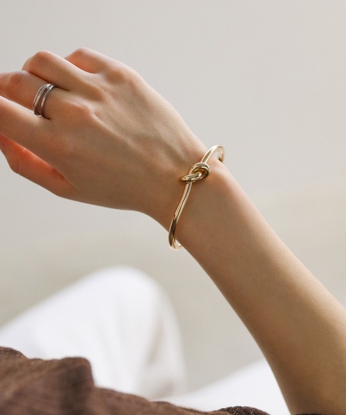 select MOCA(セレクトモカ)の「ノットバングル(バングル/リストバンド・レディース・シルバー/ゴールド・FREE)」の9枚目の写真