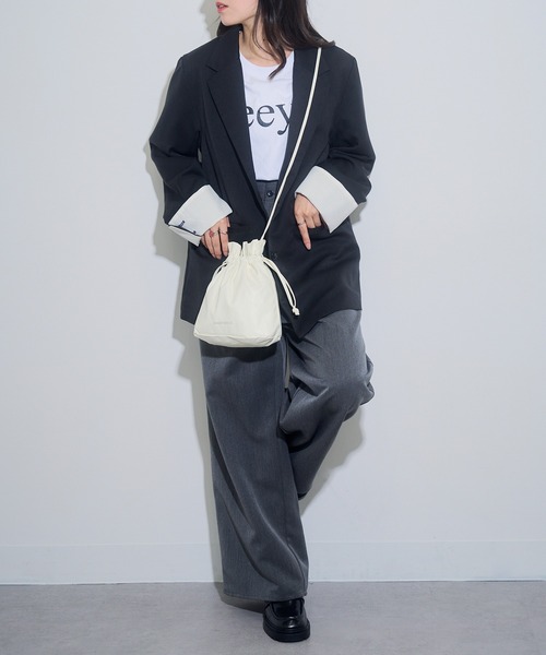 SETUP7（セットアップセブン）の「【SETUP7】SPECIAL PU DRAWSTRINGS BAG　巾着バッグ　スマホショルダー（ショルダーバッグ・レディース・ホワイト/ゴールド/ブラック/シルバー・FREE）」の6枚目の写真