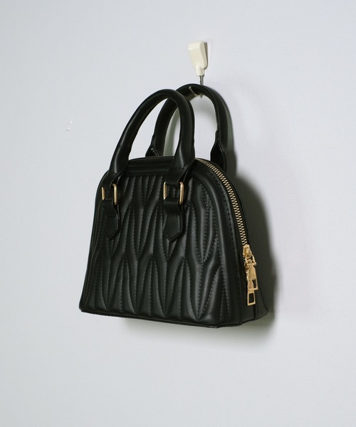 shopnikoniko(ショップニコニコ)の「2way キルティング ミニボストンバッグ ショルダーバッグ(ボストンバッグ・レディース・ホワイト/ブラック・フリー)」の16枚目の写真