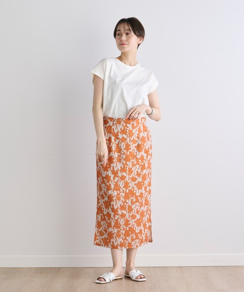 INED CLARO（イネドクラロ）の「シャドーフラワースカート（スカート・レディース・オレンジ/ブラック・フリー）」の3枚目の写真
