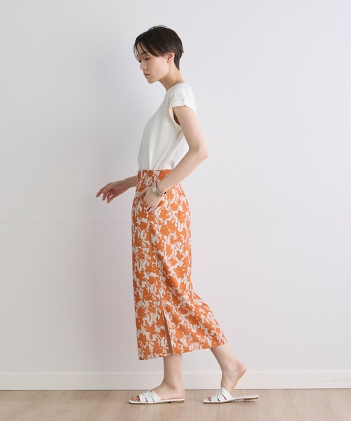 INED CLARO（イネドクラロ）の「シャドーフラワースカート（スカート・レディース・オレンジ/ブラック・フリー）」の6枚目の写真