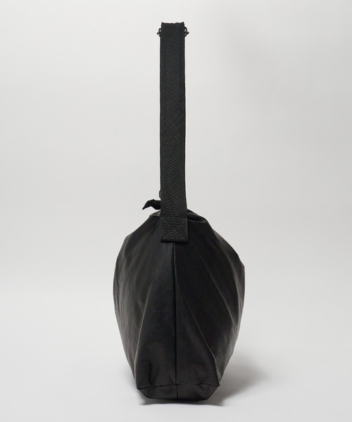 MR.OLIVE(ミスターオリーブ)の「MR.OLIVE/ミスターオリーブ WATER PROOF LIGHT LEATHER / MESSENGER BAG メッセンジャーバッグ レザー(ショルダーバッグ・メンズ・ブラック・FREE)」の3枚目の写真