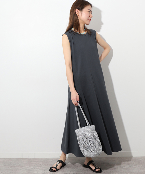 JOURNAL STANDARD relume（ジャーナルスタンダード　レリューム）の「《WEB限定追加》コットンマーメイドラインワンピース（ワンピース・レディース・チャコールグレー/ブラック/コバルトブルー・FREE）」の17枚目の写真