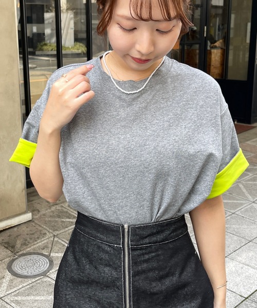 Meli rich（メリーリッチ）の「袖配色折り返しTシャツ（Tシャツ/カットソー・レディース・ブラック/チャコールグレー・FREE）」の7枚目の写真