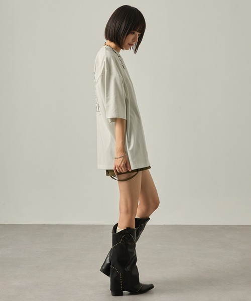 Snap club(スナップクラブ)の「【Snap club】ビッグシルエットヴィンテージ加工グラフィックTシャツ(Tシャツ/カットソー・レディース・ネイビー系/ブラック系2/ホワイト系3/ブラック/ホワイト系2/ホワイト/ピンク/グリーン系/ピンク系/ブラック系3/ネイビー/ブラック系/ブラック系4/ホワイト系4・M/L)」の17枚目の写真