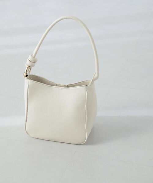 NATURAL BEAUTY BASIC(ナチュラルビューティーベーシック)の「◇【Oggi掲載】サイドノットハンドルワンショルダーバッグ(ショルダーバッグ・レディース・ブラック/オフホワイト/グレー・フリ-)」の14枚目の写真