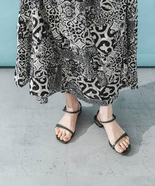 URBAN RESEARCH ROSSO WOMEN（アーバンリサーチ　ロッソ）の「スクエアトゥアンクルストラップサンダル（サンダル・レディース・カーキ/ブラック・37/36/38）」の7枚目の写真