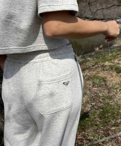 ROXY(ロキシー)の「SOL DE VERANO PANTS/ロキシーウエストゴムスウェットパンツ(スウェットパンツ・レディース・パープル/ブラウン/グレー・MEDIUM/LARGE/SMALL)」の22枚目の写真