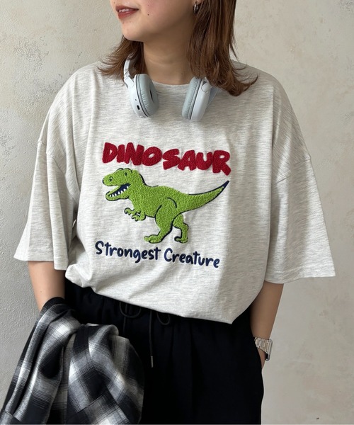 CPCM（シーピーシーエム）の「サガラ刺繍アソートモチーフビッグT（Tシャツ/カットソー・レディース・ホワイト/ホワイト系その他/グレー系その他/オフホワイト/グレー/キナリ/グレー系その他2/グレー系その他3/ネイビー/ホワイト系その他3/ブラック/ホワイト系その他2・FREE）」の9枚目の写真