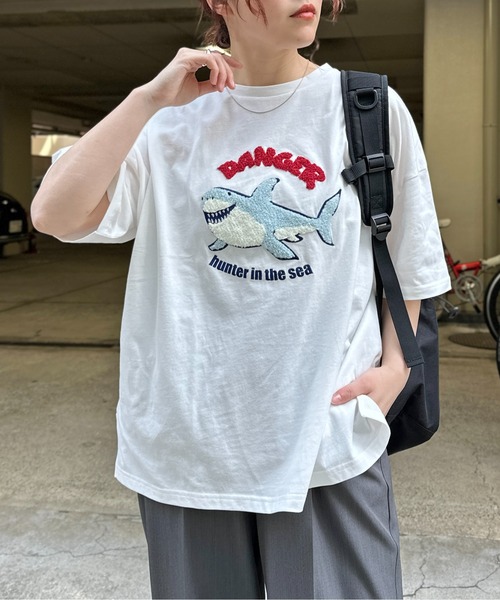 CPCM（シーピーシーエム）の「サガラ刺繍アソートモチーフビッグT（Tシャツ/カットソー・レディース・ホワイト/ホワイト系その他/グレー系その他/オフホワイト/グレー/キナリ/グレー系その他2/グレー系その他3/ネイビー/ホワイト系その他3/ブラック/ホワイト系その他2・FREE）」の18枚目の写真