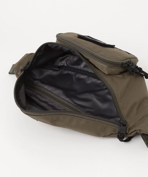 Alpha Industries(アルファインダストリーズ)の「ALPHA INDUSTRIES アルファインダストリーズ / WAIST BAG / TZ1092(ボディバッグ/ウエストポーチ・レディース・ブラック/カーキ・ONESIZE)」の5枚目の写真